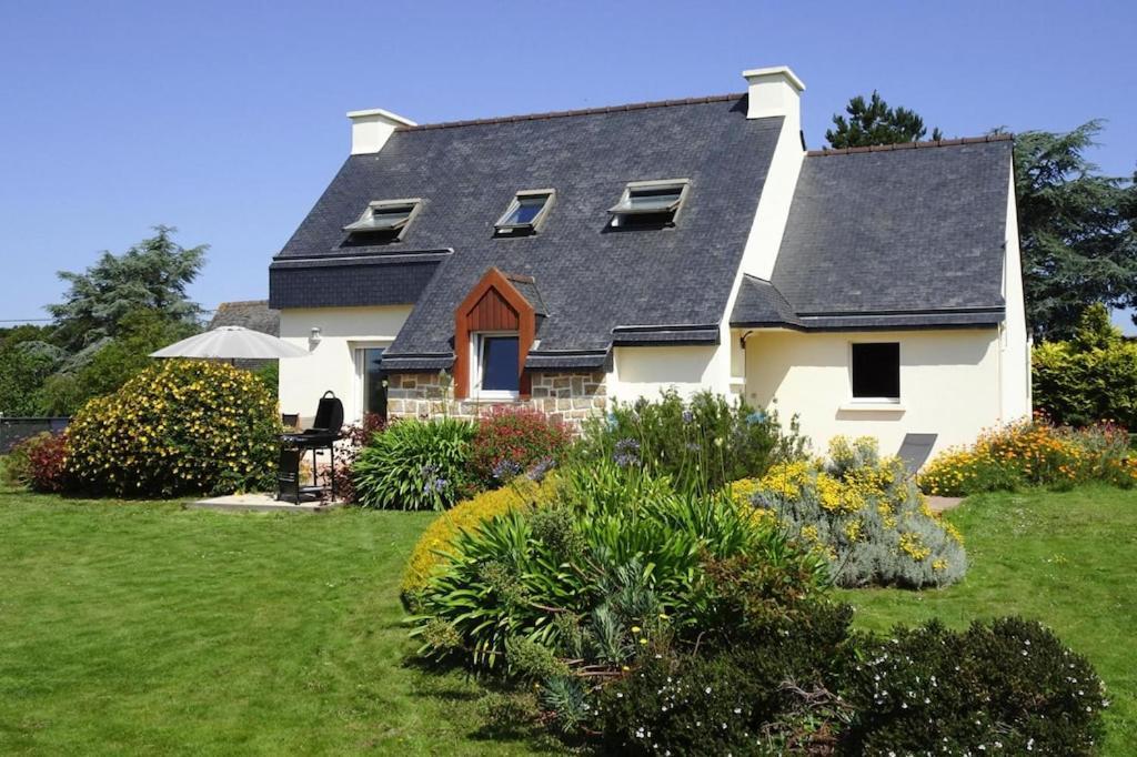 Nice Holiday Home With Beautiful Garden, Paimpol ภายนอก รูปภาพ